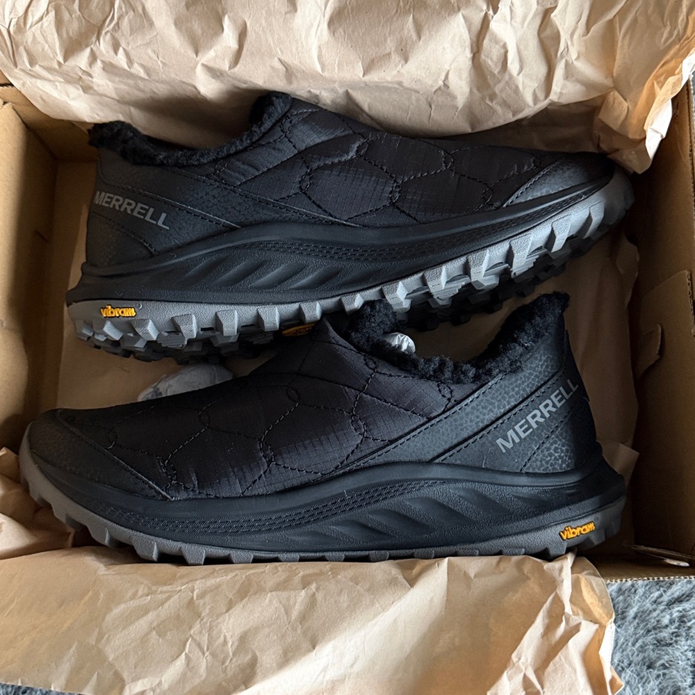 Merrell Women’s Black Quilted Fleece-Lined Slip-On - Picture 7 of 7